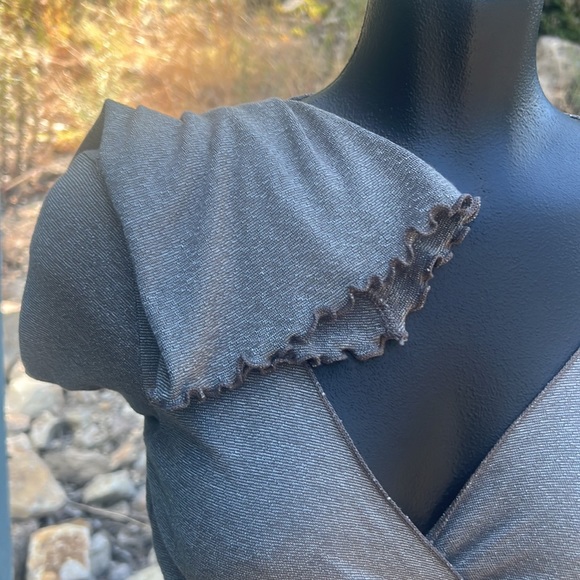 Micheal Star NWOT wrap tie shirt with stretch & long bell sleeves Boho sz XS/S - Picture 3 of 10